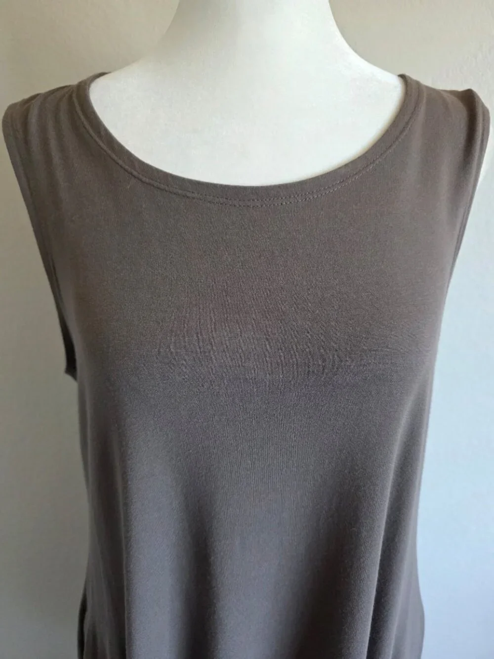 EIleen Fisher Dress Size M Lightweight Knit Fit & Flare Mink Sleeveless Pockets - Picture 2 of 7